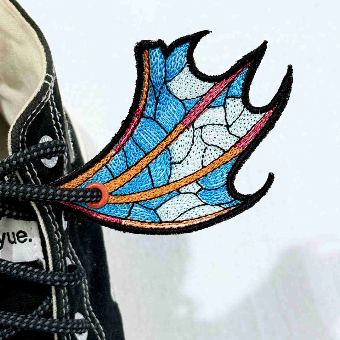 FE03603---Stained-Dragon-ITH-Shoe-Wing-(1)