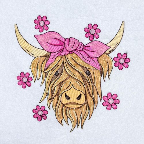 Highland-Cow-With-Pink-Bow