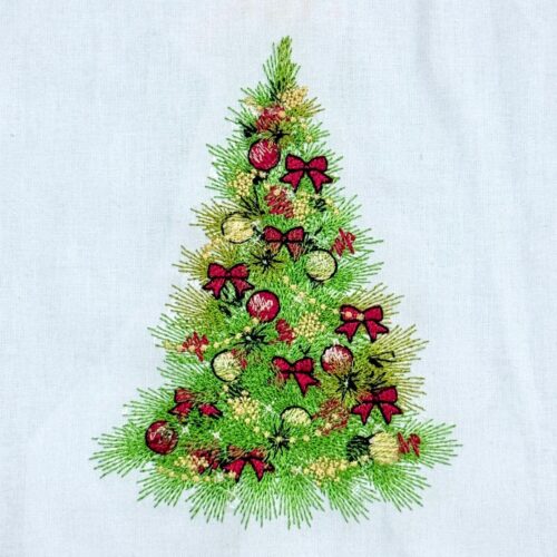 Decorated-Christmas-Tree-Embroidery-Design