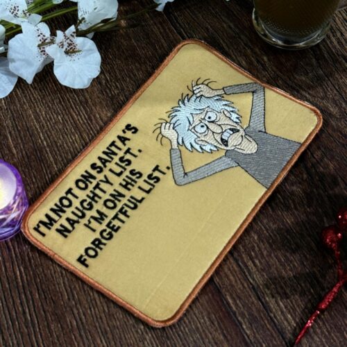 Santa-s-Forgetful-List-Mug-Rug