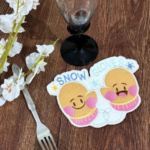 Snow-Gloves-ITH-Mug-Rug