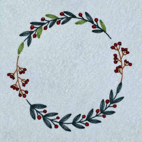 christmas-berry-garland-wreath