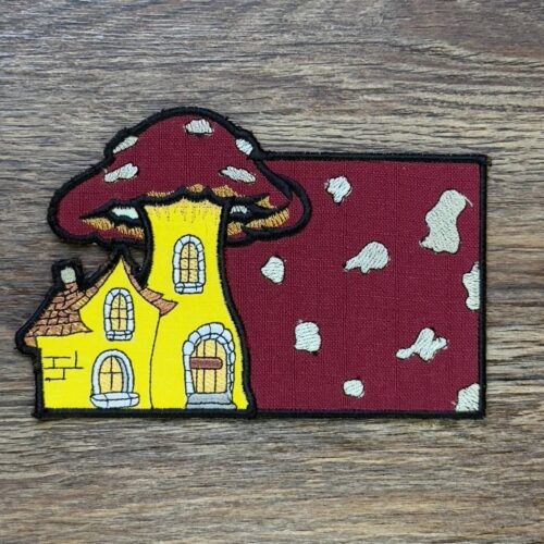 Mushroom-House-Mug-Rug-Embroidery-Design