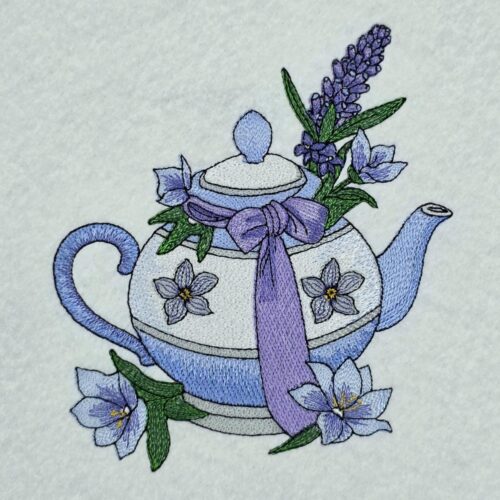 vintage-teapot-with-flowers