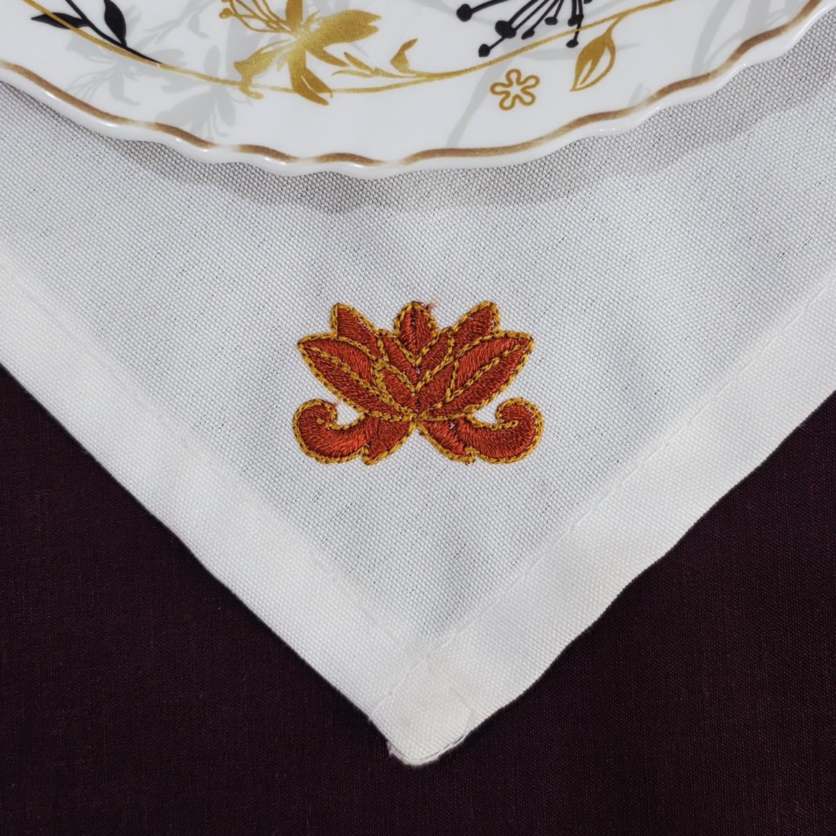 soft-petal-lily-napkin-corner-embroidery-design