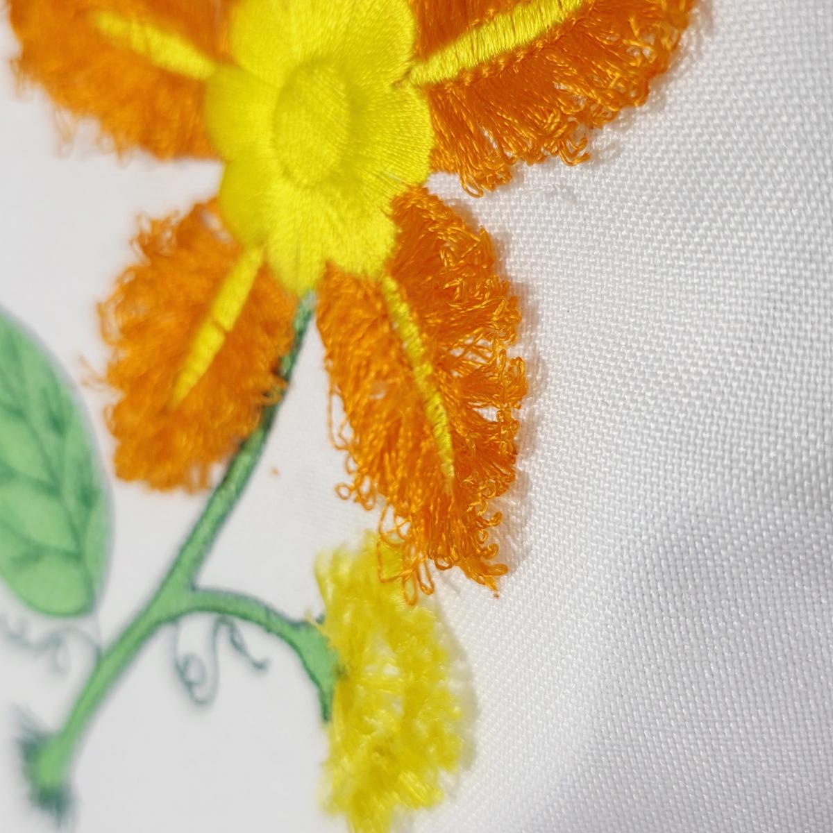 fringe-orange-flower-with-leaf-embroidery-design