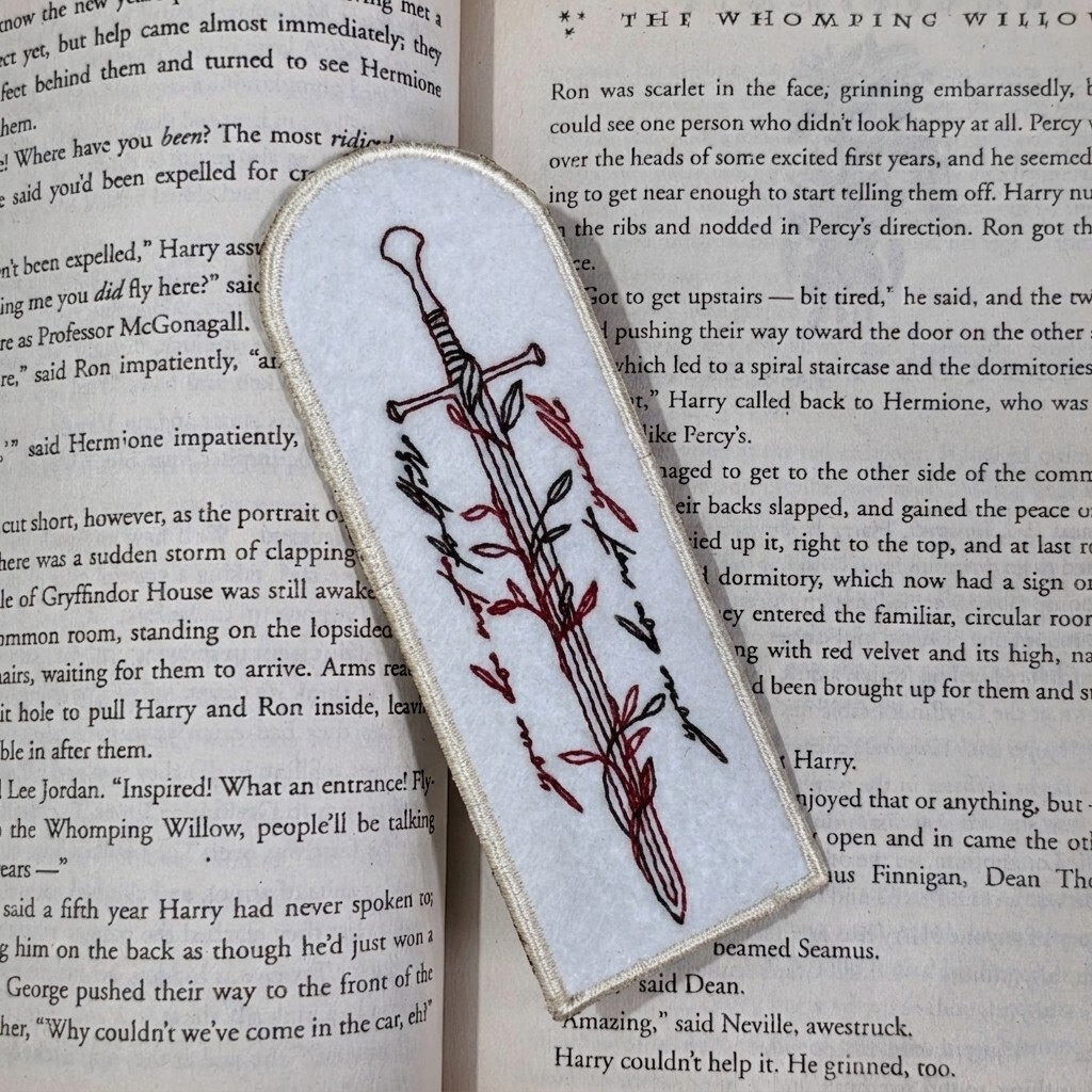 vine-and-sword-ith-bookmark-embroidery-design
