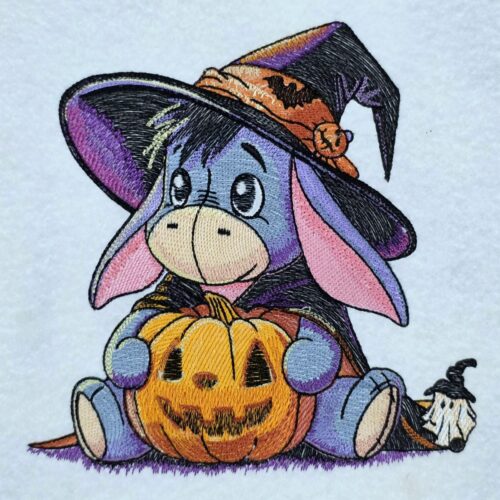 halloween-donkey-with-pumpkin