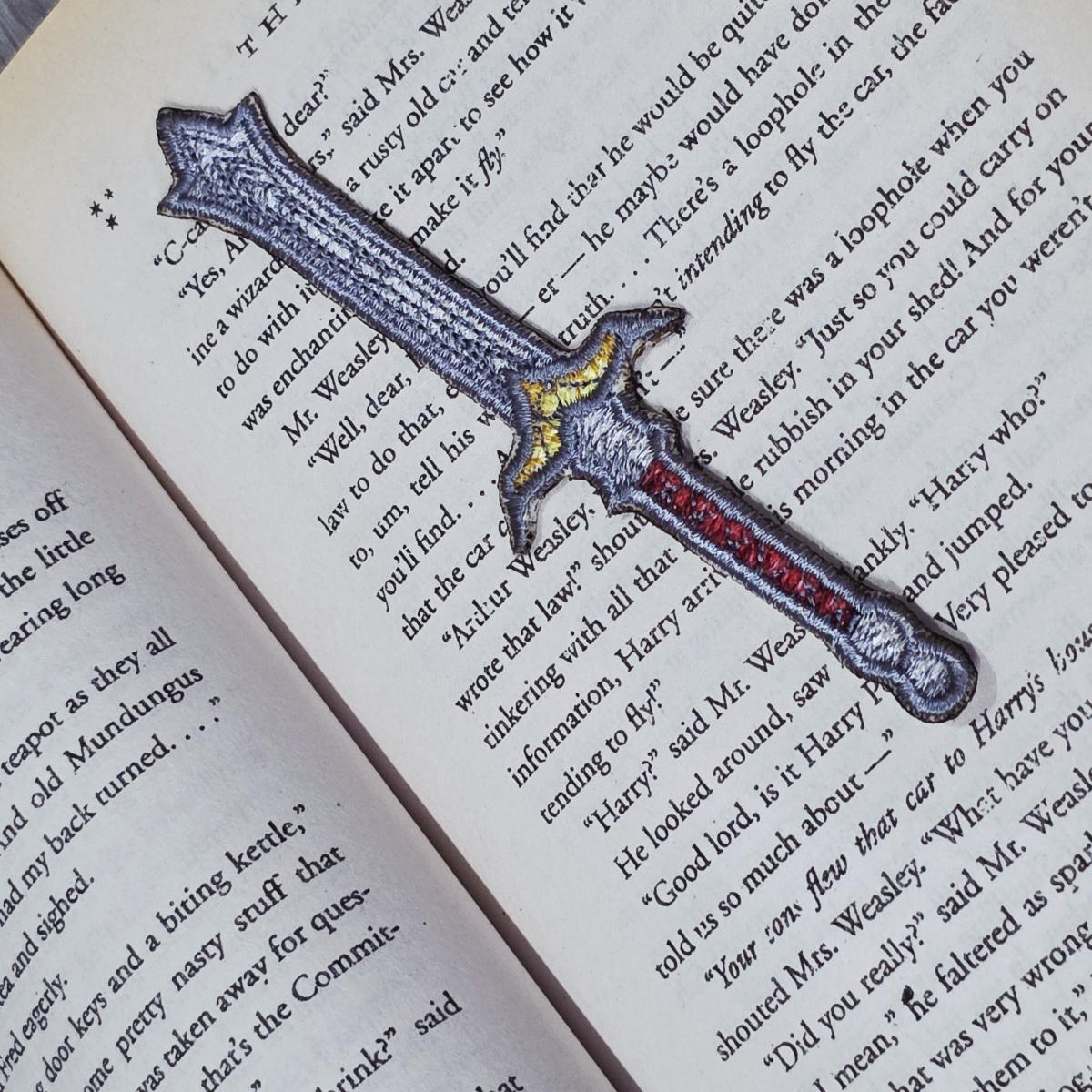 vorpal-fsl-sword-bookmark-embroidery-design