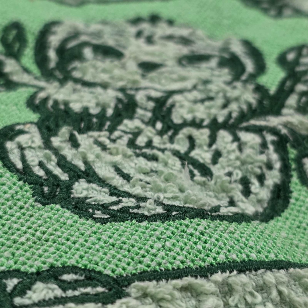 Sloth-On-Branch-Frame-Embossed-Machine-Embroidery-Design--(2)