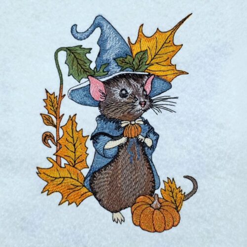 halloween-witch-mouse-with-pumpkin