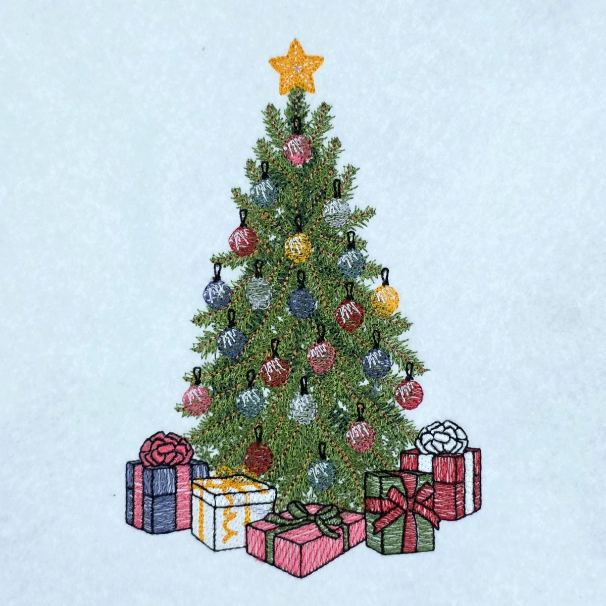 decorated-christmas-tree-with-presents