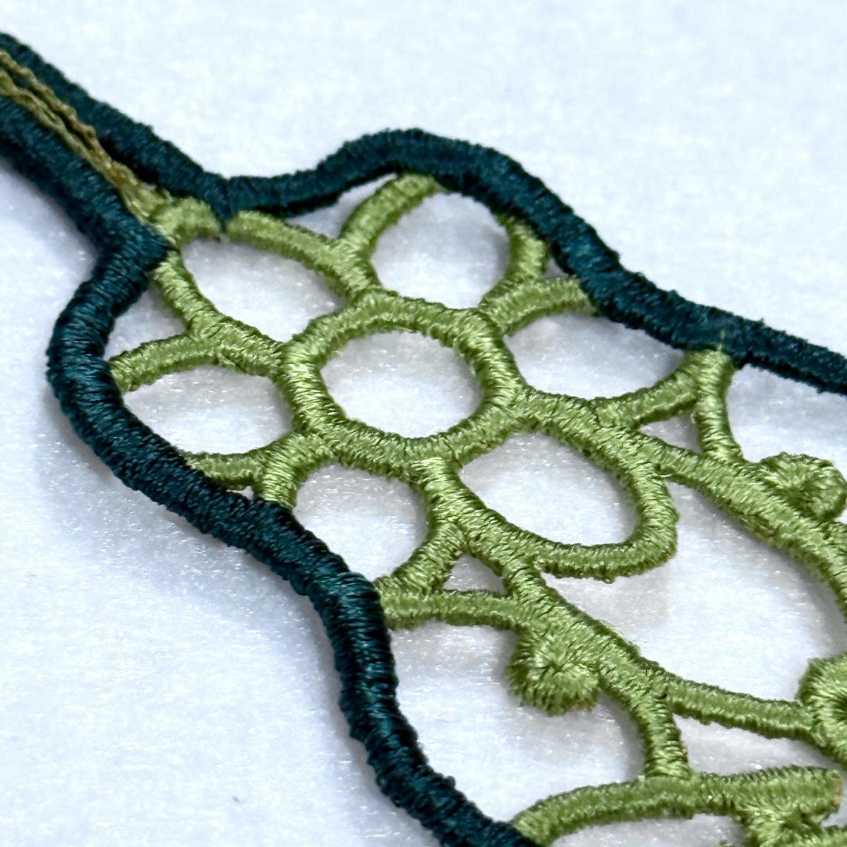 floral-guitar-fsl-embroidery-design