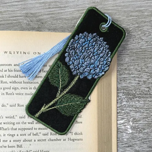 hydrangea-flower-ith-bookmark