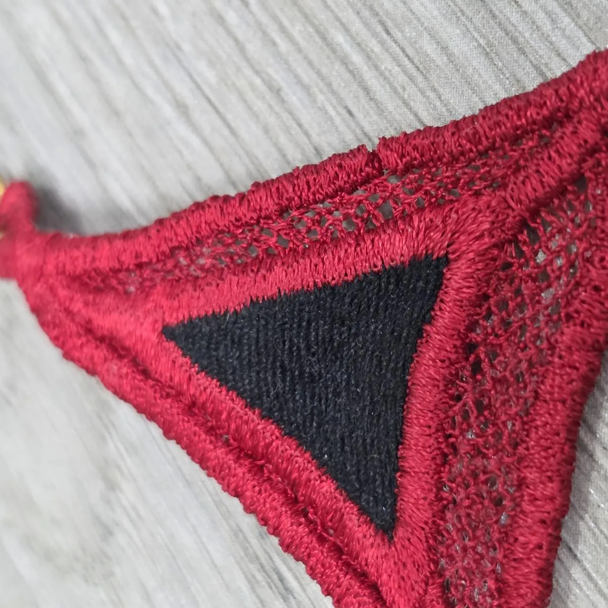 nested-triangle-fsl-earring-embroidery-design