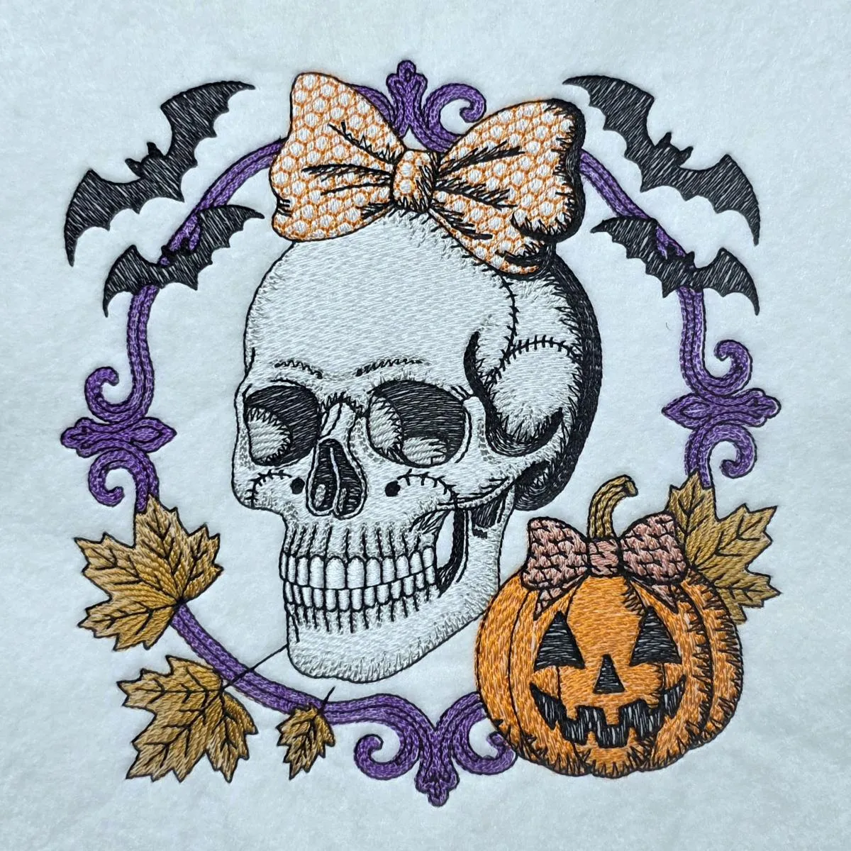 skull-with-bow-halloween-frame